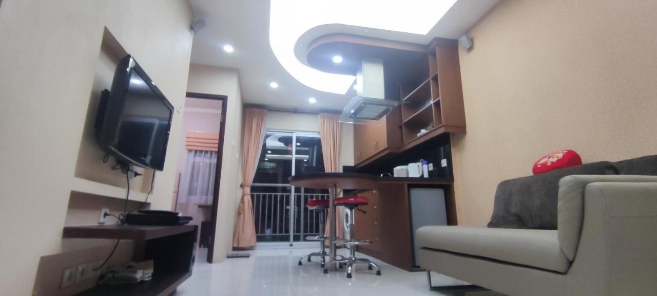 Appartement Classy! 2Br Medit2 & Gm West Jakarta Extérieur photo