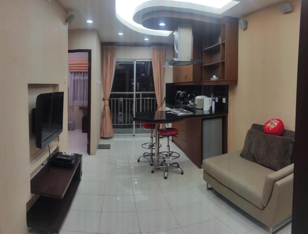 Appartement Classy! 2Br Medit2 & Gm West Jakarta Extérieur photo