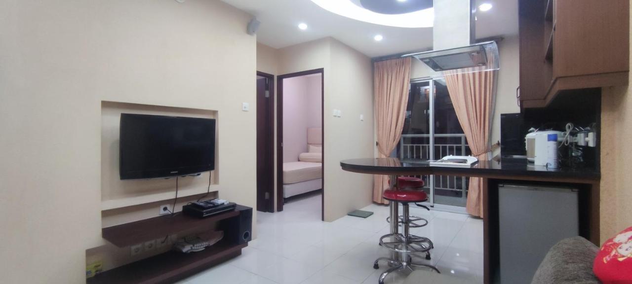 Appartement Classy! 2Br Medit2 & Gm West Jakarta Extérieur photo