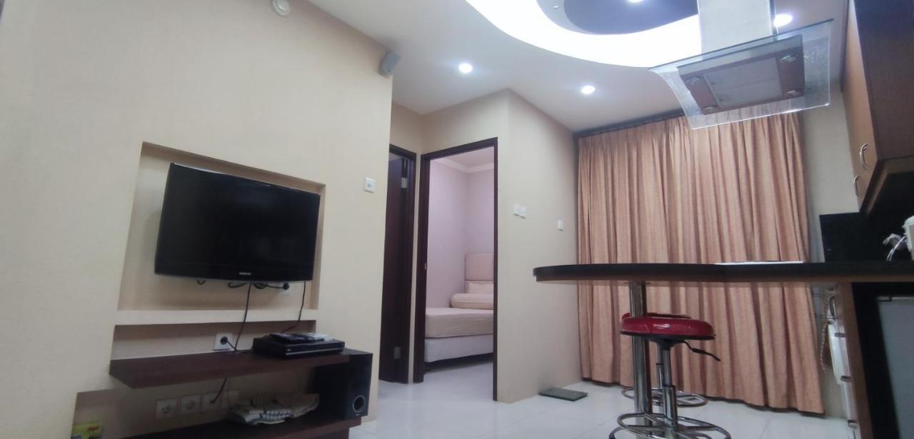 Appartement Classy! 2Br Medit2 & Gm West Jakarta Extérieur photo