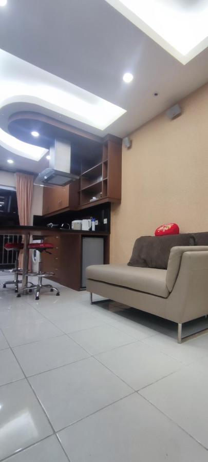 Appartement Classy! 2Br Medit2 & Gm West Jakarta Extérieur photo